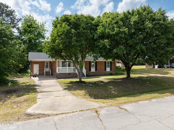 10452 Village Hts, Whitakers, NC 27891