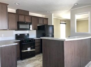 208 Van Buren Cir, Davison, MI 48423