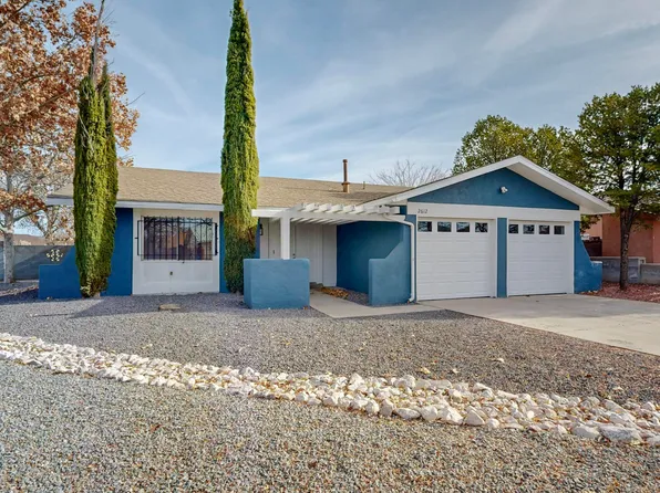 2612 Los Tretos St NW, Albuquerque, NM 87120