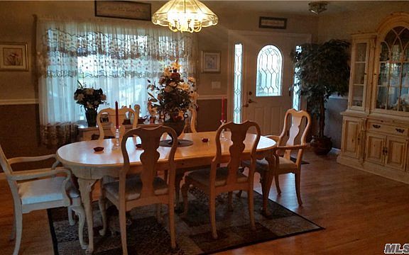 3rd image of 2357 Melvin Pl