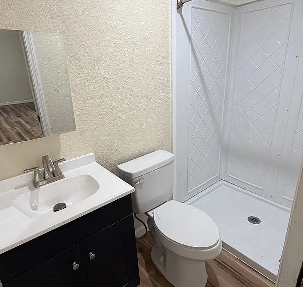 143 Claire Ave N #101 — Photo 5