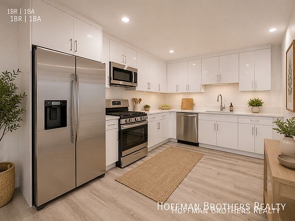 2nd image of 816 N Edinburgh Ave APT 2