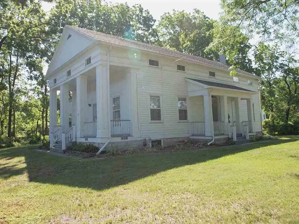 2 bed, 1.5 bath, 1500 sqft, $1,400 — Photo 2