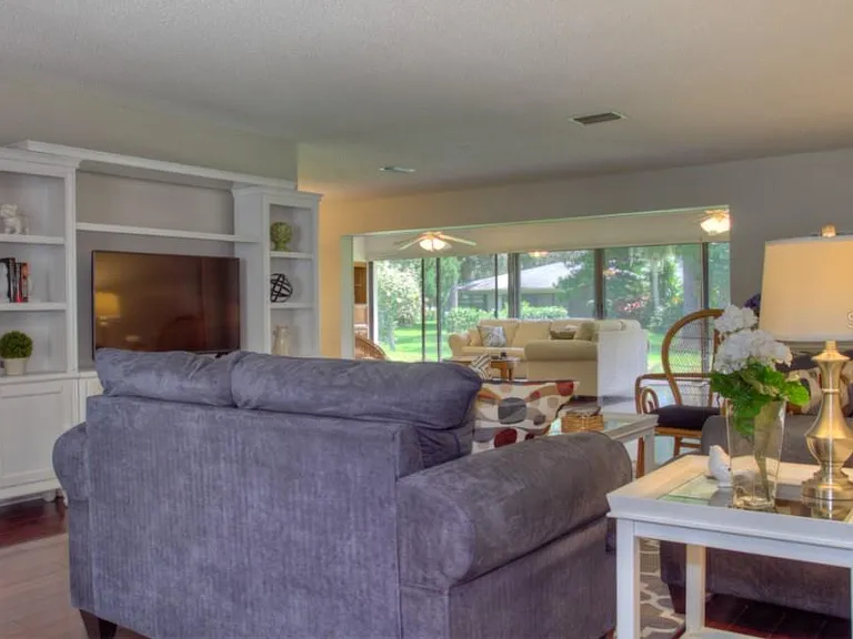 7093 Fairway Bend Ln — Photo 3