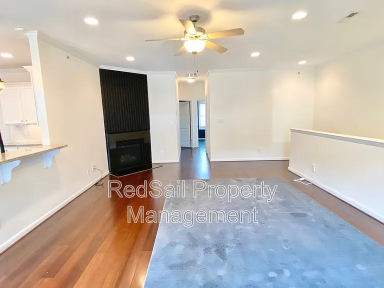 216 S 2nd St — Photo 7