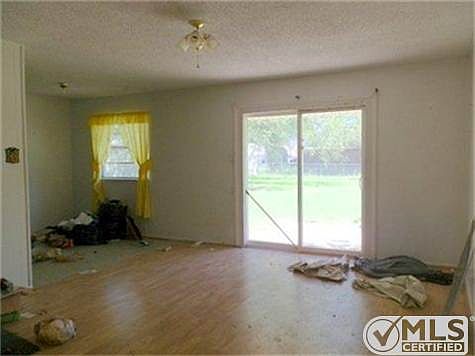 2nd image of 1505 Stanwood Ave