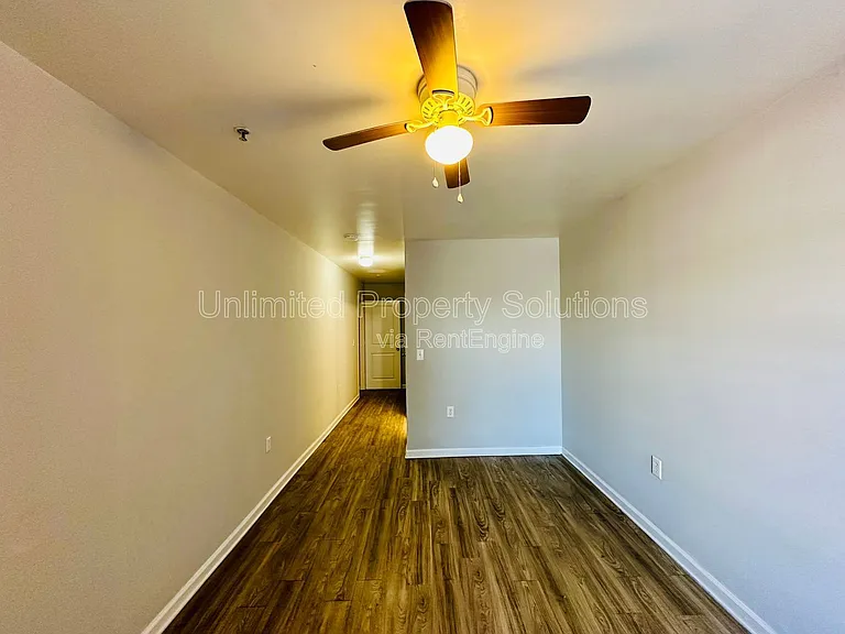 370 S Kerr Ave #105 — Photo 8