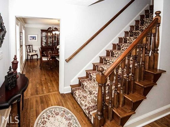 3rd image of 2042 Perrin Dr
