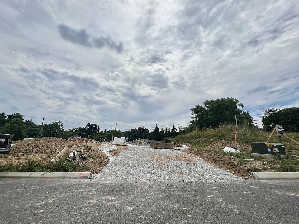 2nd image of 6025 Memory Hill Ln