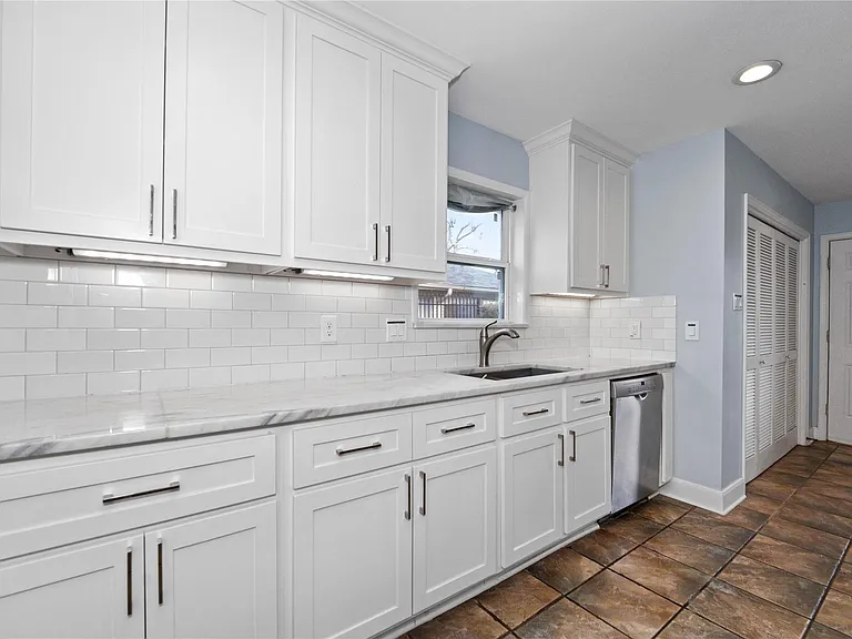 3415 Freshmeadows Dr — Photo 16