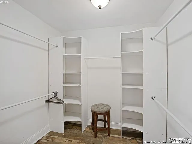 222 S 12th St — Photo 36