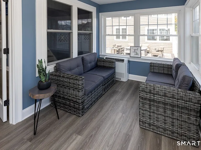 57 Swan Ave — Photo 26