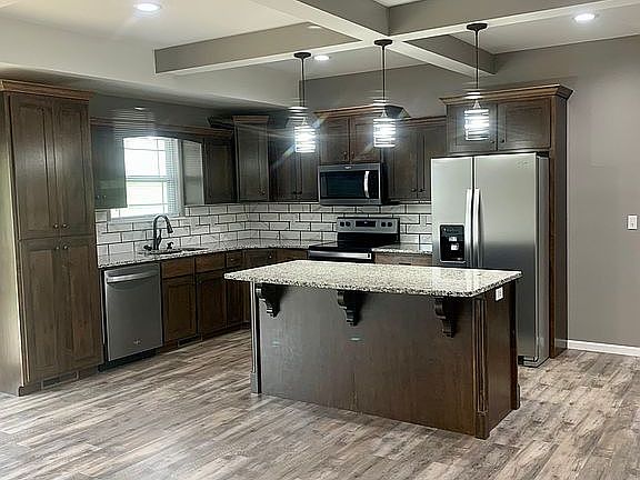 4th image of 1406 Summerfield Dr