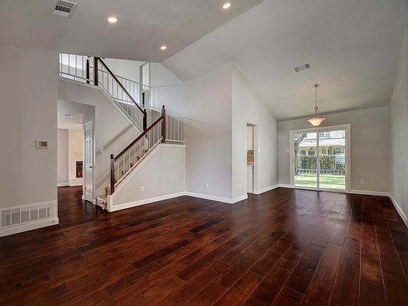 3rd image of 7608 Hawkeye Dr