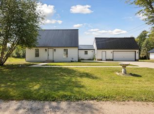 3441 Townline Rd, Houghton Lake, MI 48629