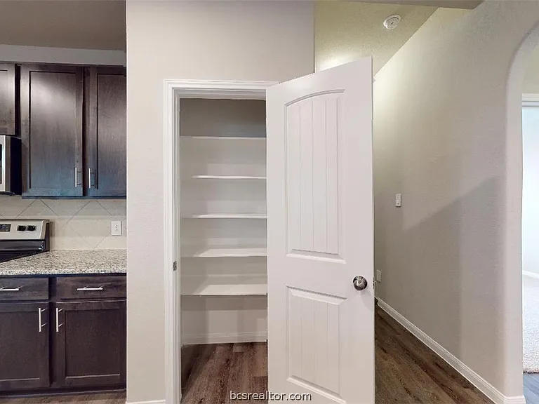 5789 Cerrillos Dr — Photo 22