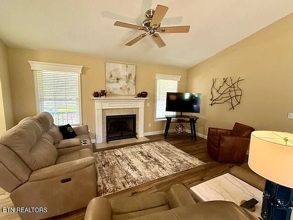 5th image of 474 Lakeview Dr