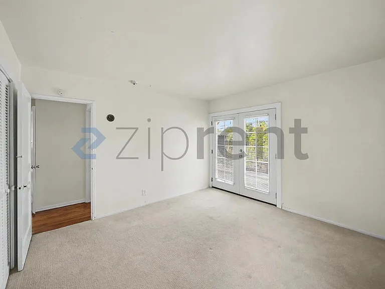 2504 Palm Ave — Photo 14