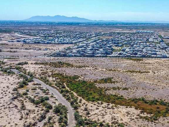 5th image of 18300 W PINNACLE PEAK Road #-