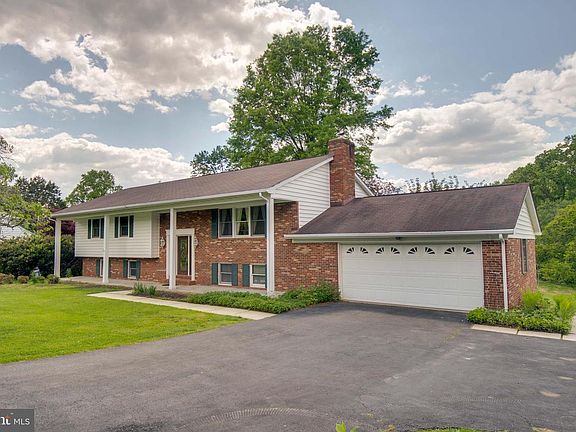 2nd image of 2812 College View Dr