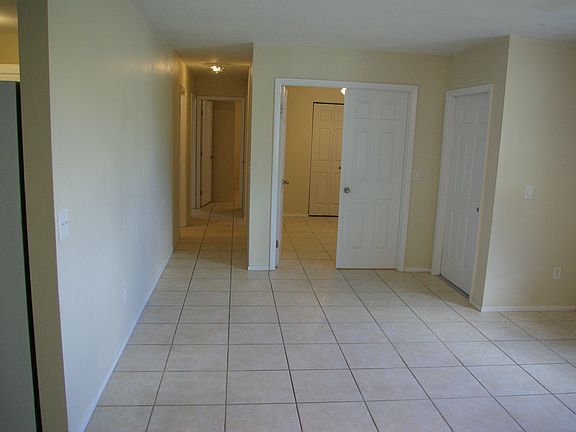 4th image of 2629 SW 9th Ave