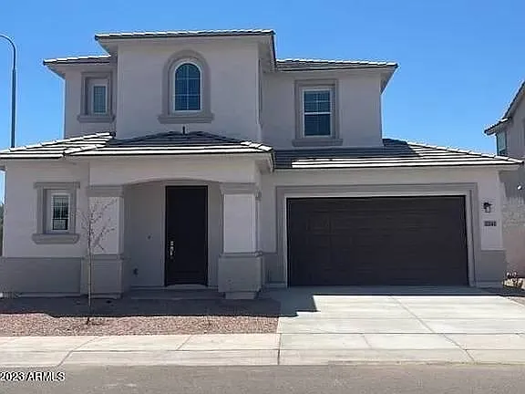 1241 E Mulberry Dr — Photo 2