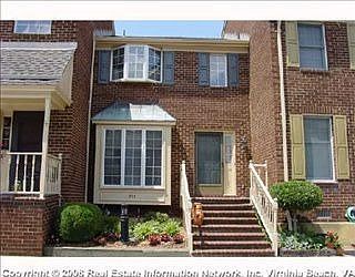 5th image of 305 Worthington Sq
