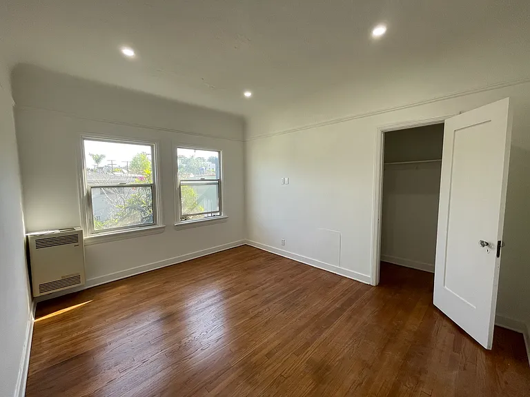 739 N Occidental Blvd #4 — Photo 12