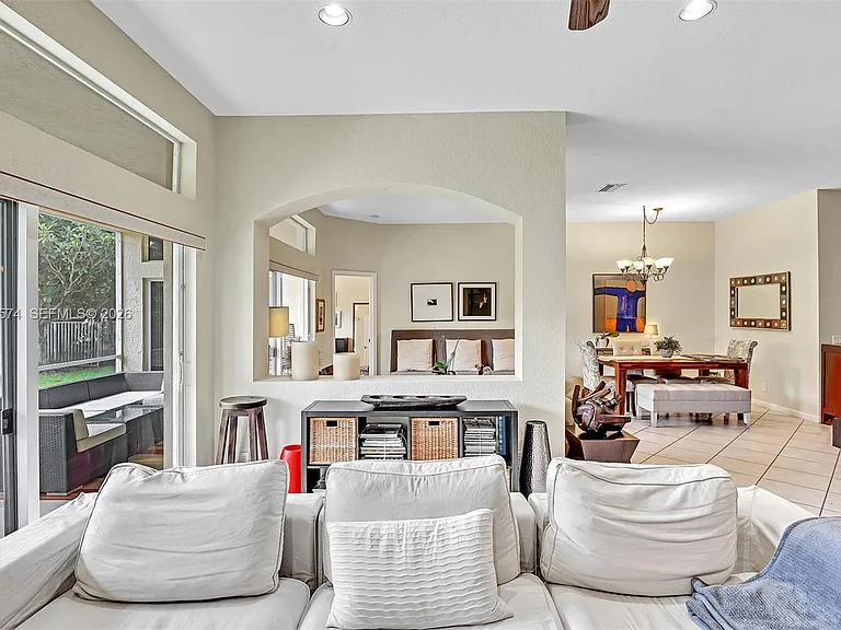 3711 Falcon Ridge Cir — Photo 20