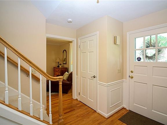 3rd image of 4 Sheridan Ct