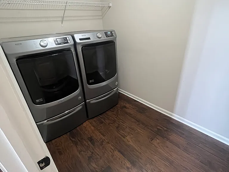 41 Colonial Ct — Photo 16