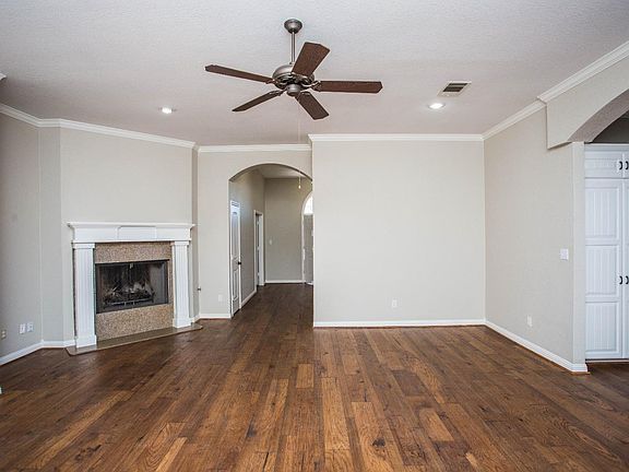 5th image of 10201 Peoria Ave