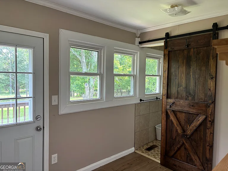 1402 Dewey St — Photo 30