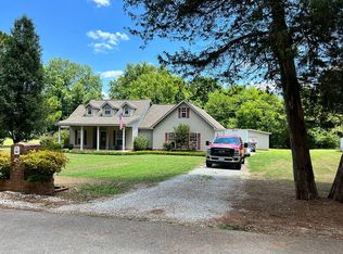 100 Forrest Dr, Cherokee, AL 35616