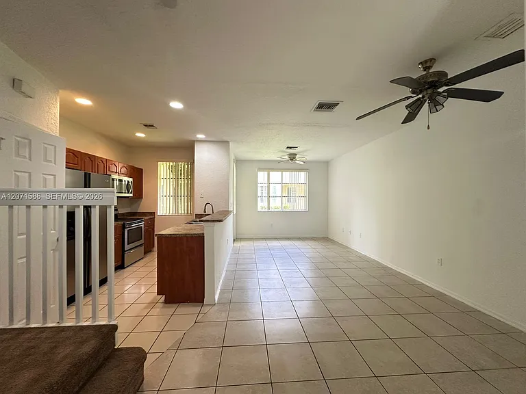 6055 SW 19th Ct #6055 — Photo 6