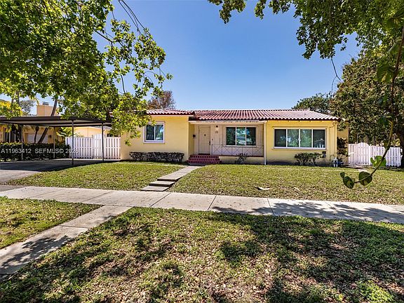 2nd image of 630 SW 25th Rd