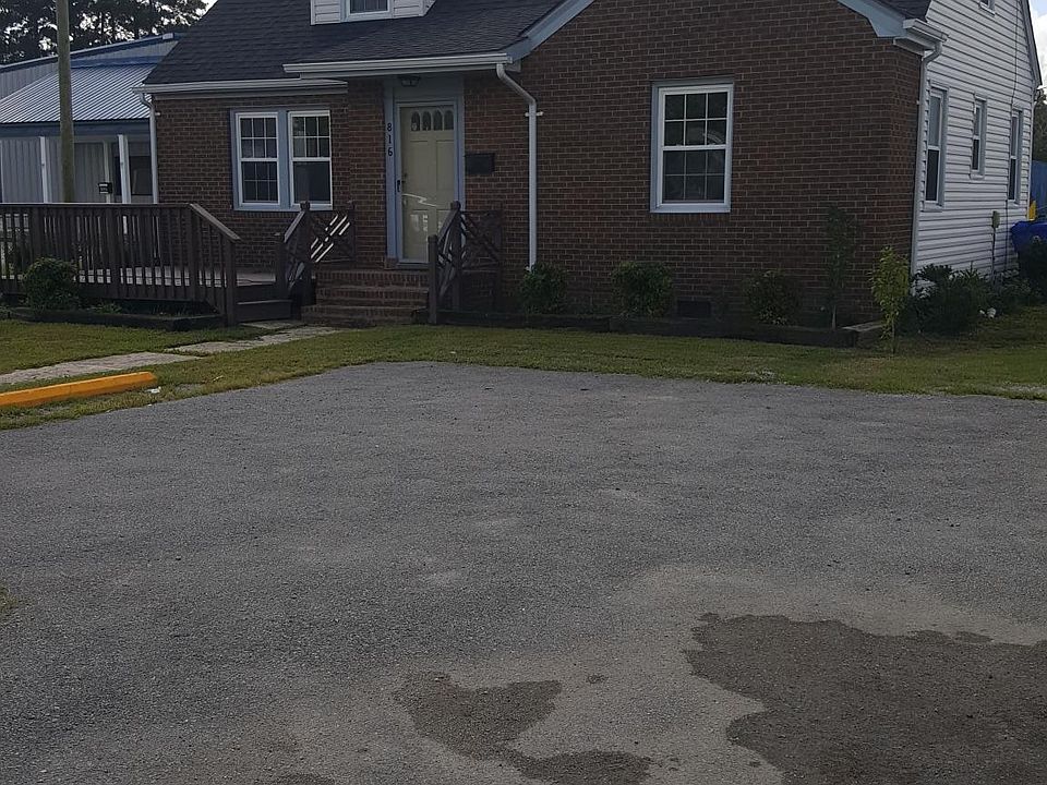 2nd image of 816 Memorial Dr E
