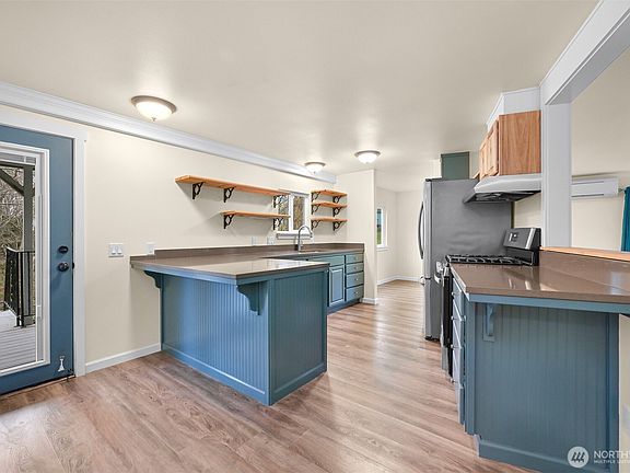 3rd image of 15393 Dewey Crest Lane