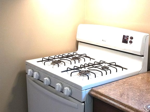 4th image of 906 Luther Pl APT 3