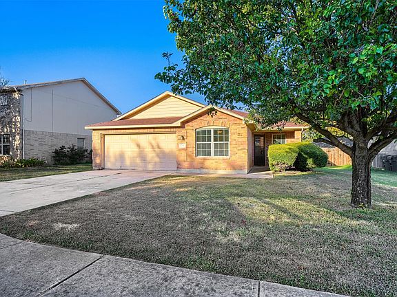 2nd image of 708 Pampas Ricas Dr
