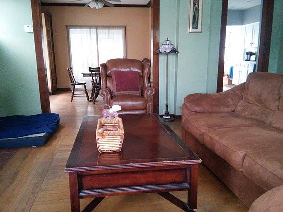5th image of 1423 Orchard Grove Ave