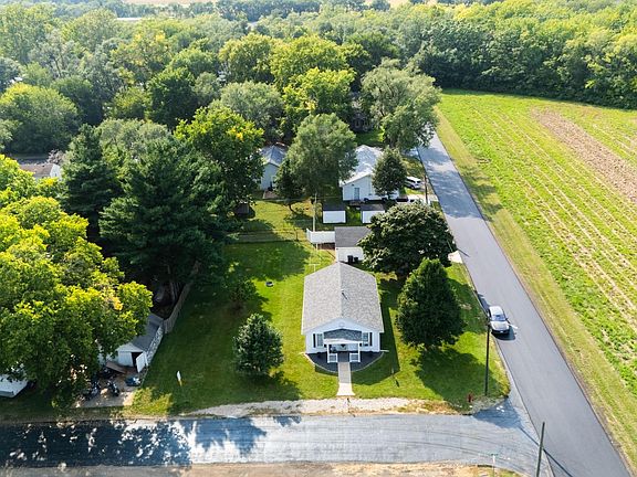 2nd image of 315 3rd St