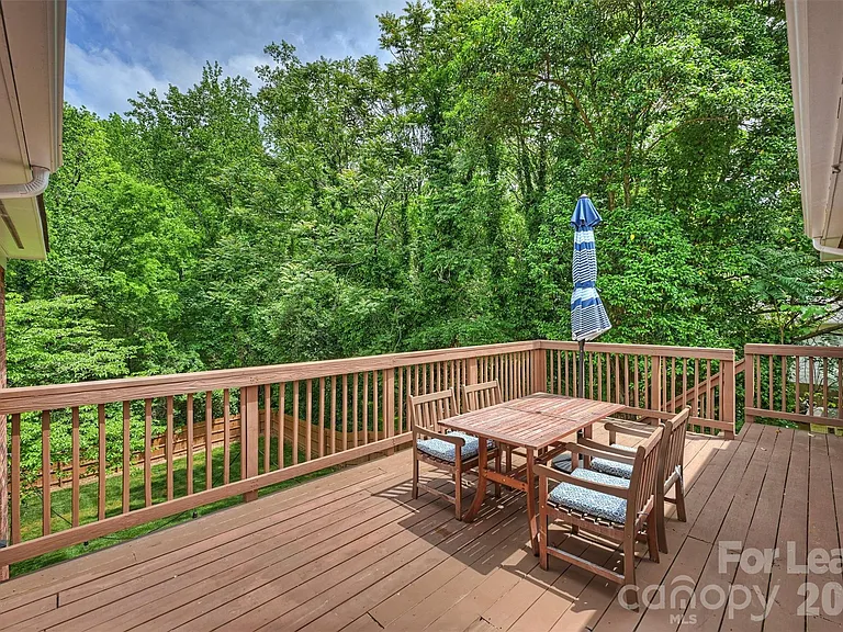 2027 Wensley Dr — Photo 18