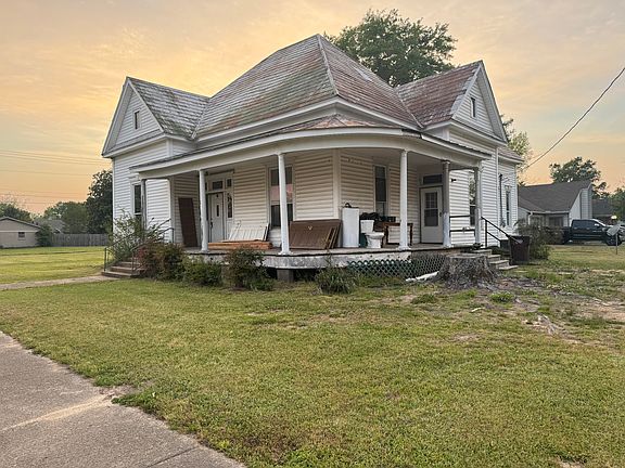 2nd image of 709 2nd Ave N