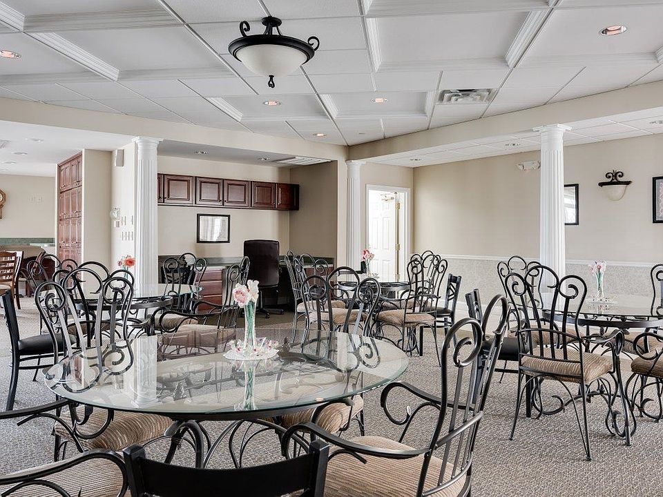 Secretariat Estate Apartments Rochester, NH Zillow