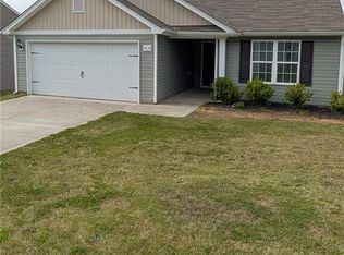 4035 Meredith Woods Ln, Winston Salem, NC 27107