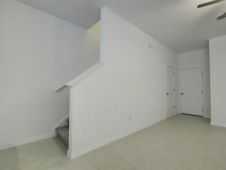 8240 Corner Pine Way — Photo 9