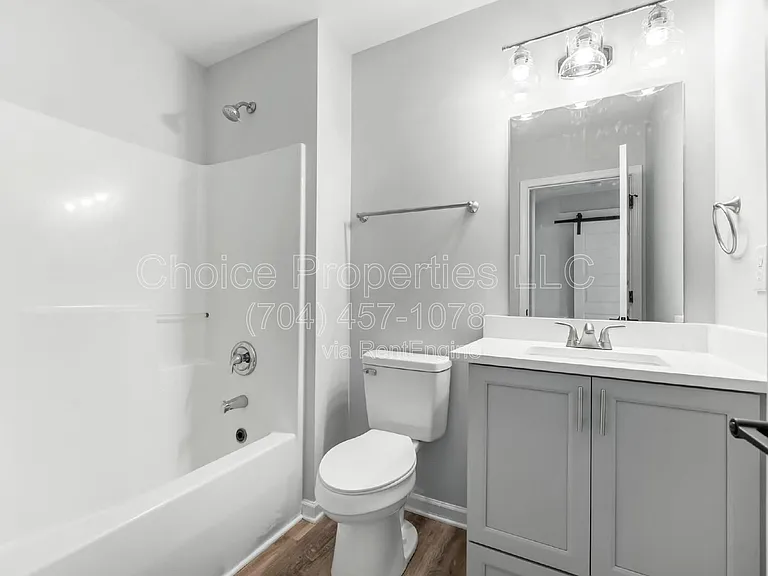 9516 Drains Bay Ct — Photo 21