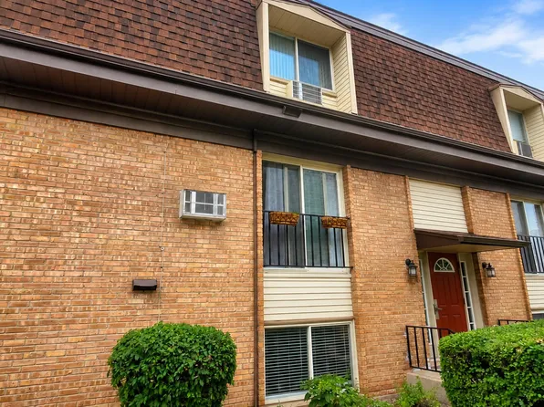 1243 E Washington St APT C304, Des Plaines, IL 60016