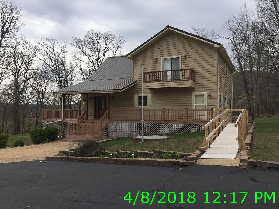 1st image of 210 Woodrock Ln